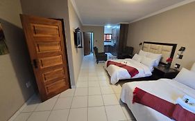 La Majestic Guest Lodge